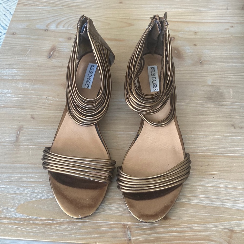 Kelsi Dagger Sandals
